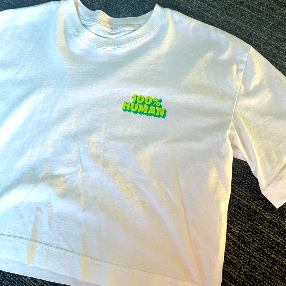 Everlane 100% human crop tee!! Worn twice, practically brand new!